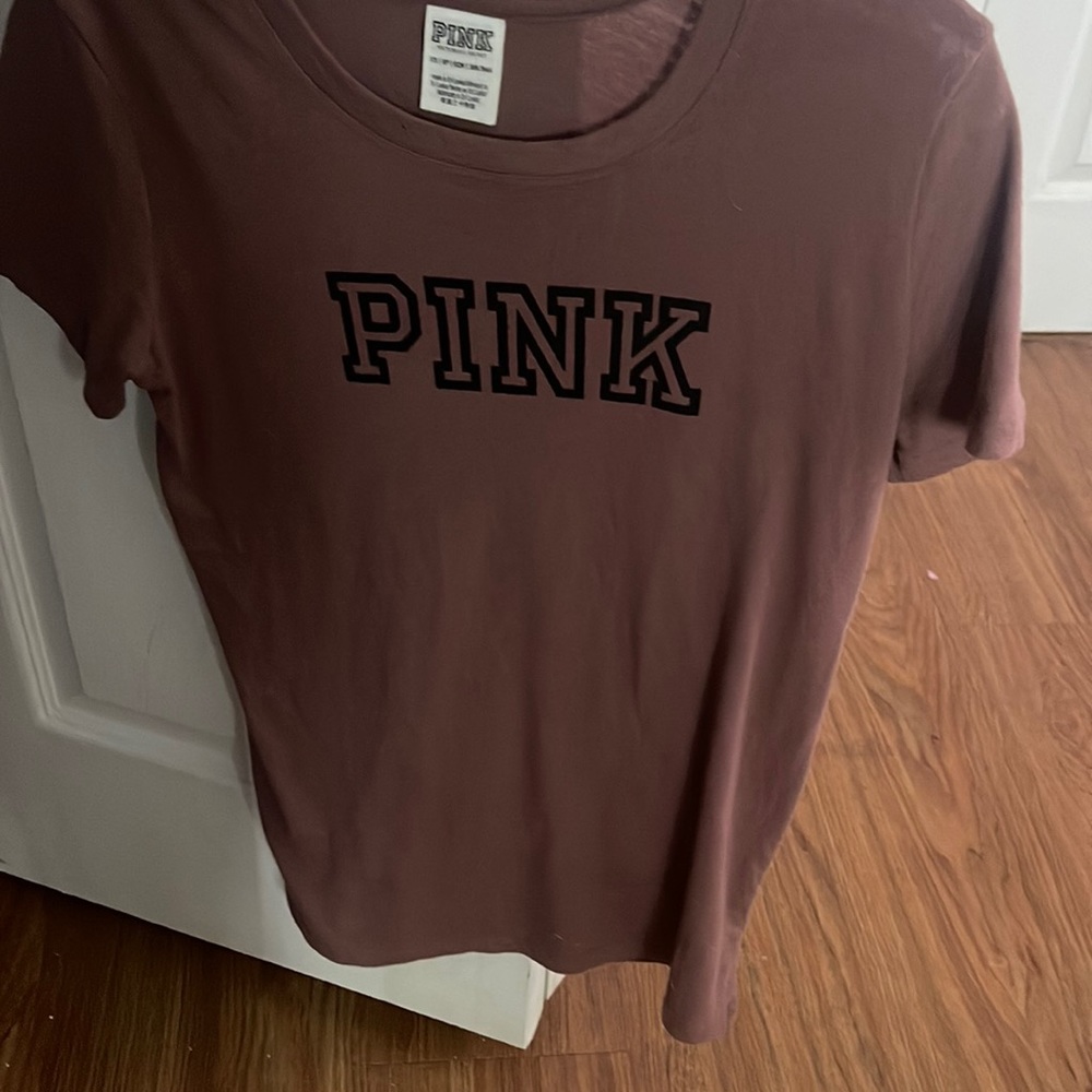 pink shirt